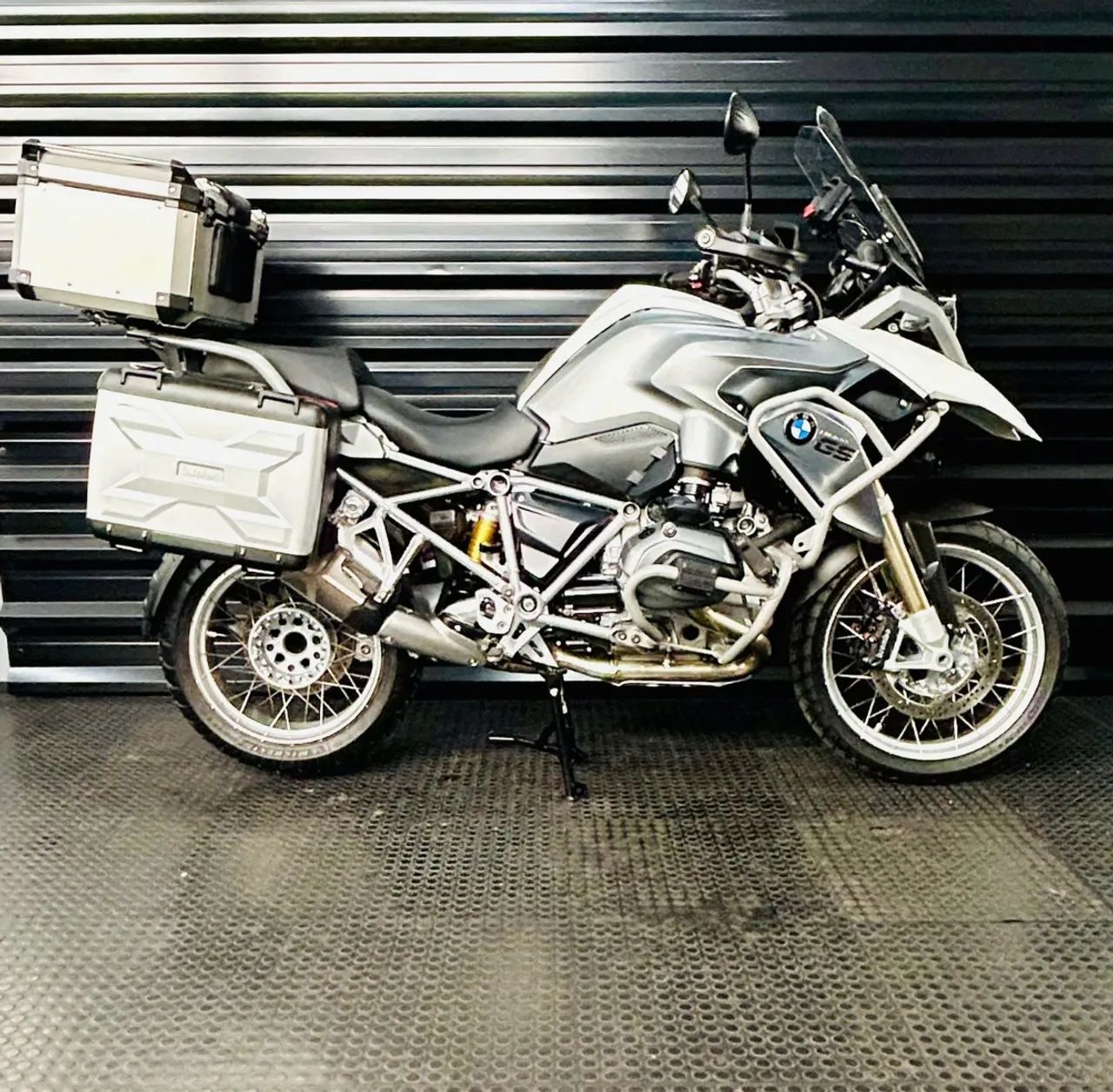 Gs 1200