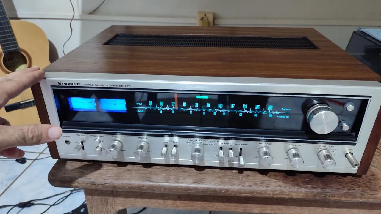 Pioneer Receiver 737