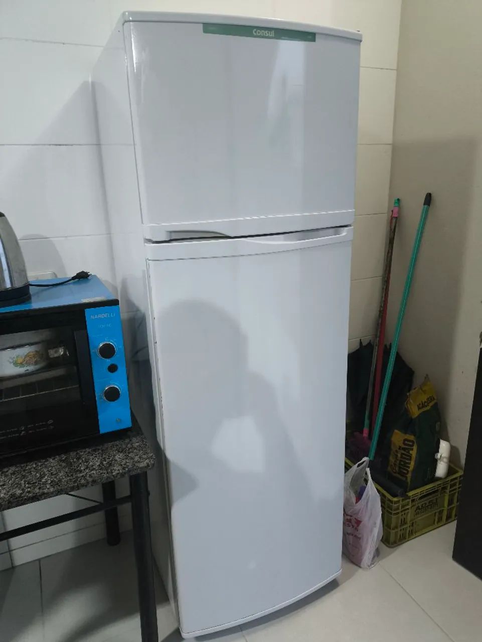 VENDO GELADEIRA CONSUL USADA FUNCIONANDO NORMALMENTE. - Foto 3
