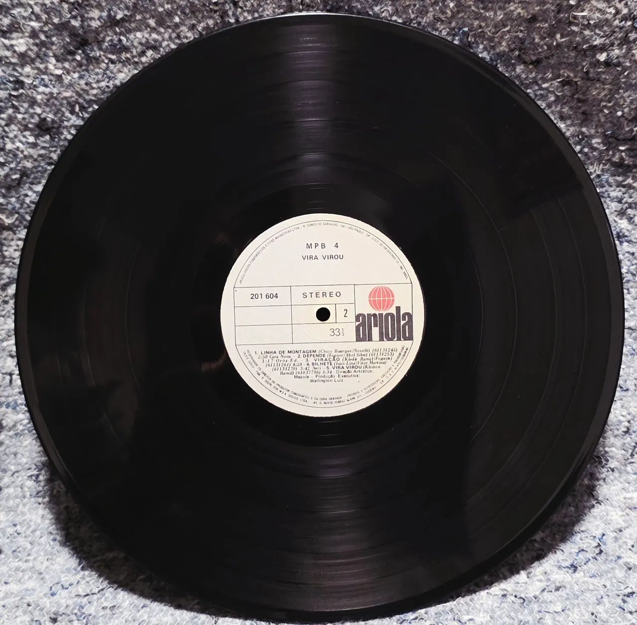 Disco de vinil  (LP) MPB4 - Vira Virou - Foto 2