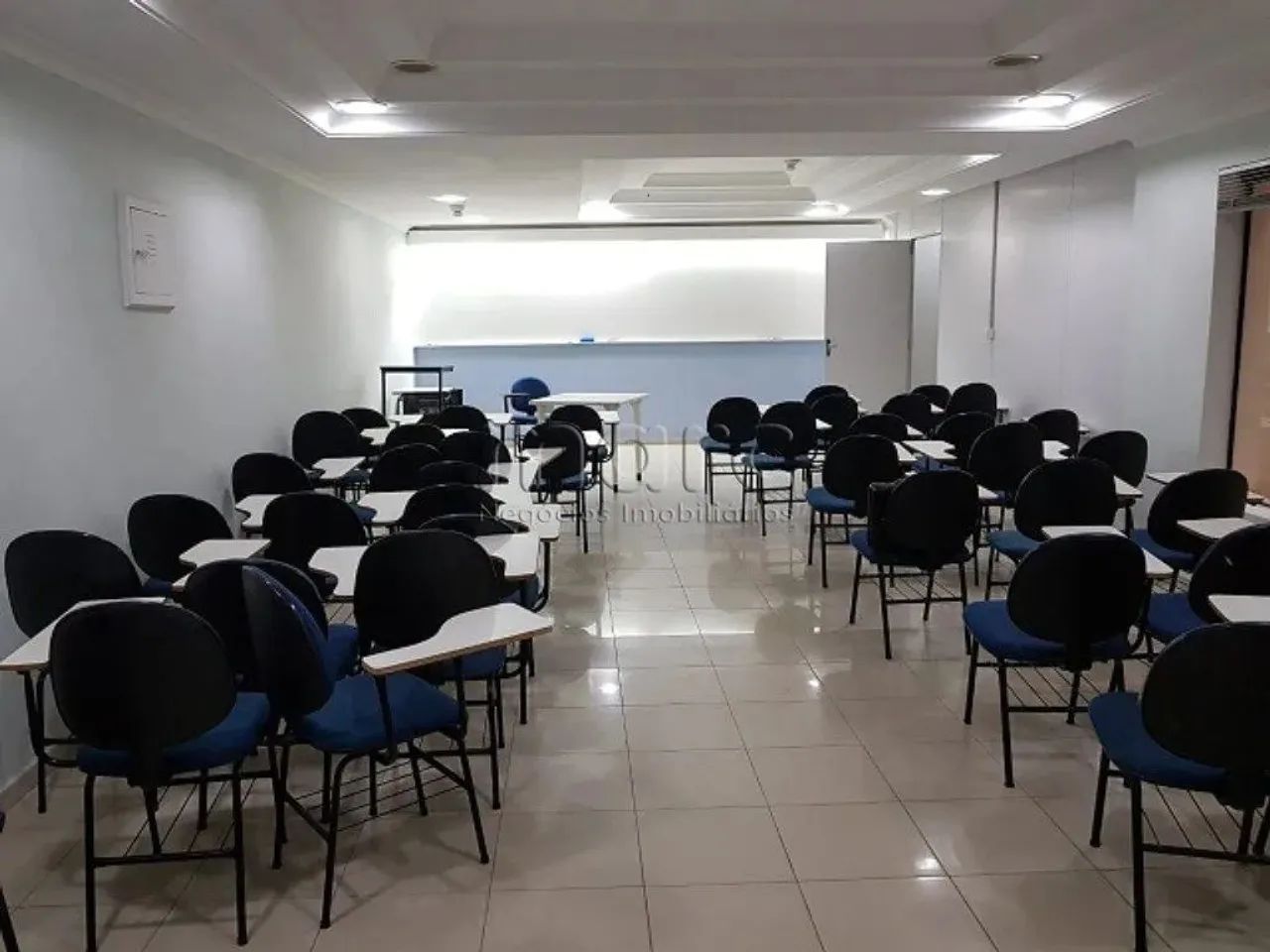 Loja totalmente reformada na República com 431m², salão grande mais sobre loja, com banhei - Foto 7