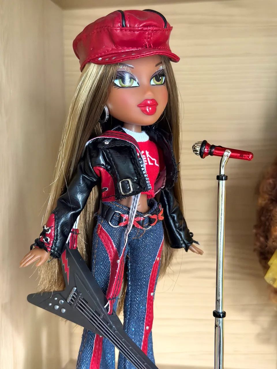 Boneca Sasha Rock angelz com caixa - Foto 3