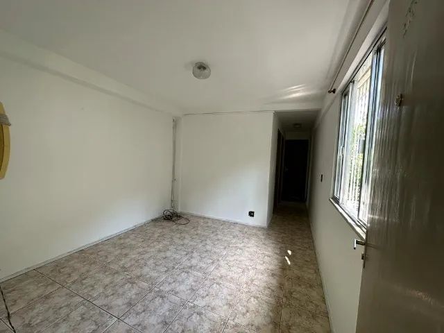Alugo apartamento no Bingen com um quarto e local p/carro - cod 91237