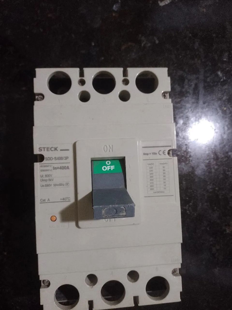 Vendo um excelente disjuntor da marca steck 400A