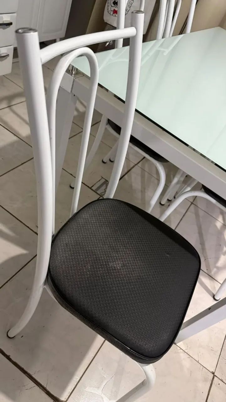 Mesa de vidro c/6 cadeiras - Foto 4