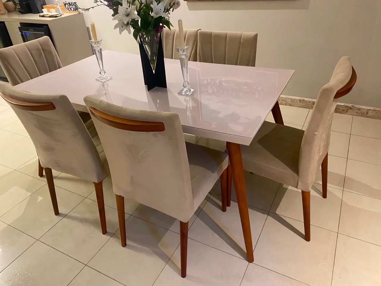 Vende-se Mesa com 6 cadeiras - Foto 2