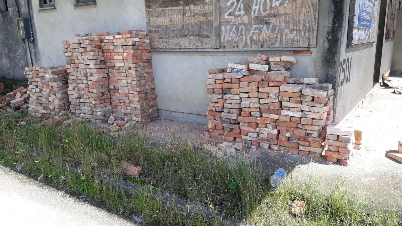 Estoque de Revest. e Tijolos Cerâmicos - Foto 2