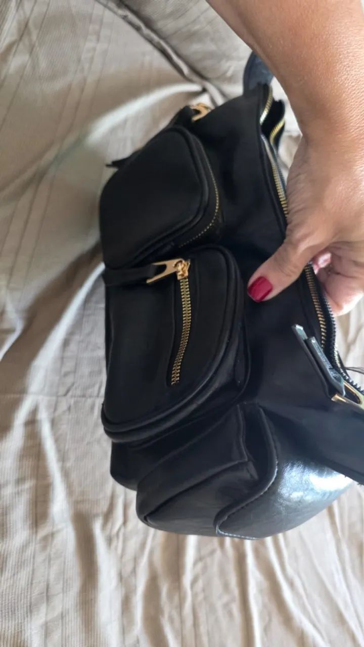 BOLSA SEMI NOVA - COMPRADA EM MILÃO - RITA ORA - Foto 3