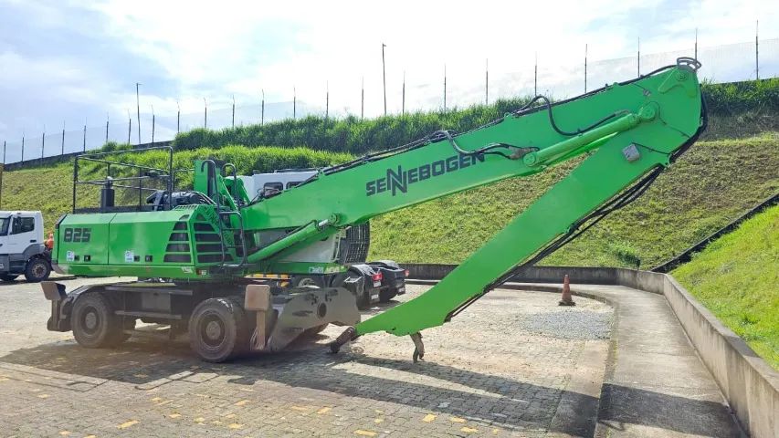 SENNEBOGEN 825M ELETRIC D 28T