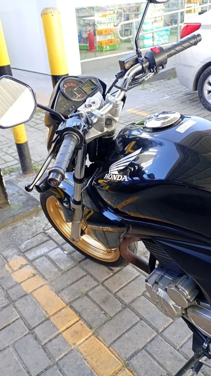 Vendo CB 300 Super conservada.  - Foto 3