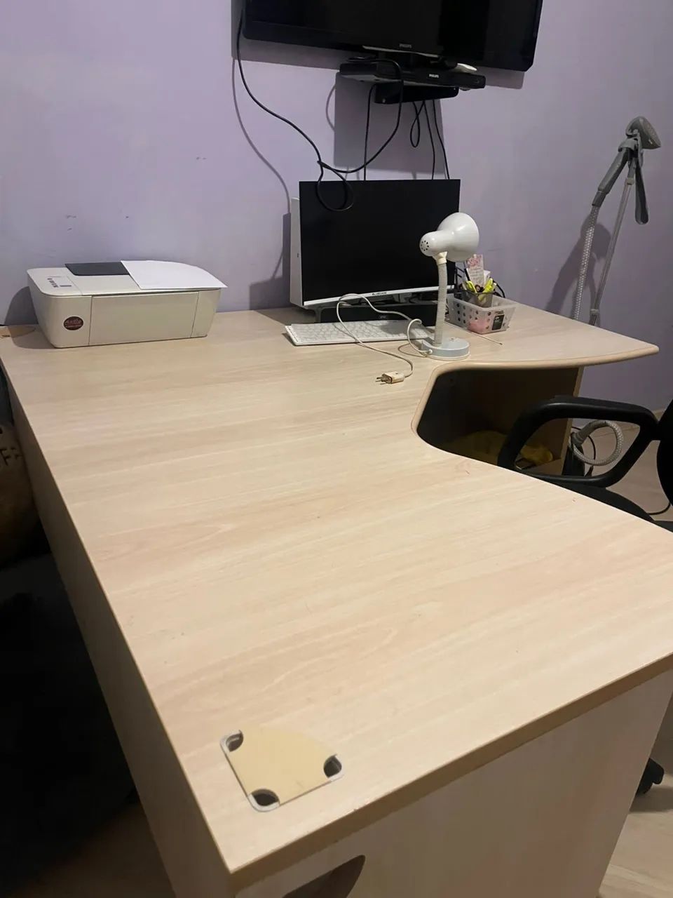 Mesa de escritório em L