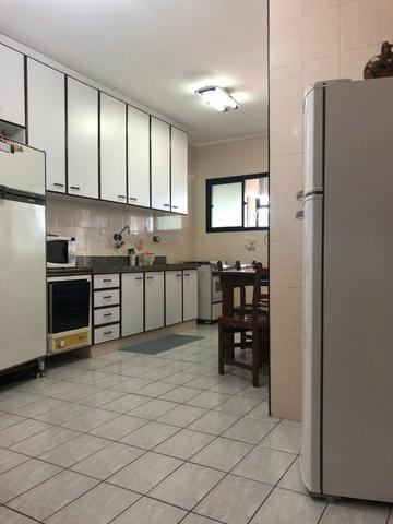 Amplo apartamento a 150m do mar - Foto 4