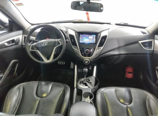 Hyundai Veloster 2013 com teto solar. Financiamos sem comprovar renda - Foto 8