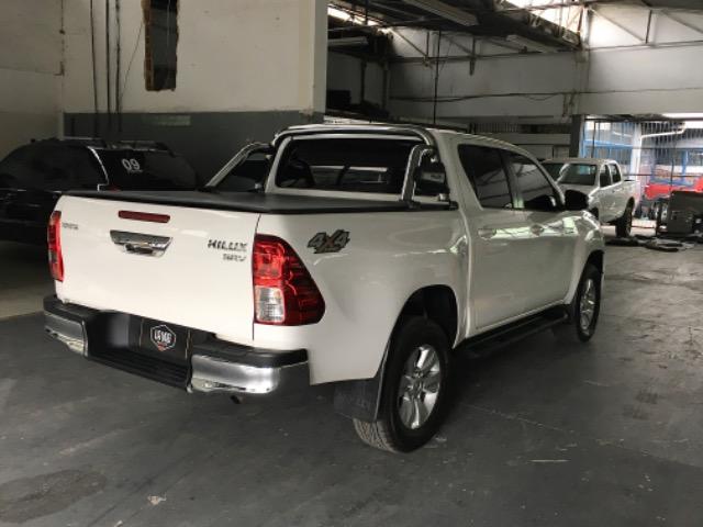 Hilux CD Srv 4x4 2.8 TDI Automático Diesel - Foto 6
