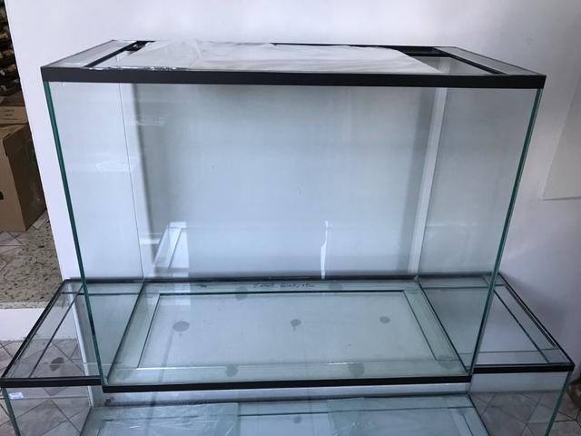 Aquário novo de 60x30x50cm reforçado com travas, com tampas - Foto 3