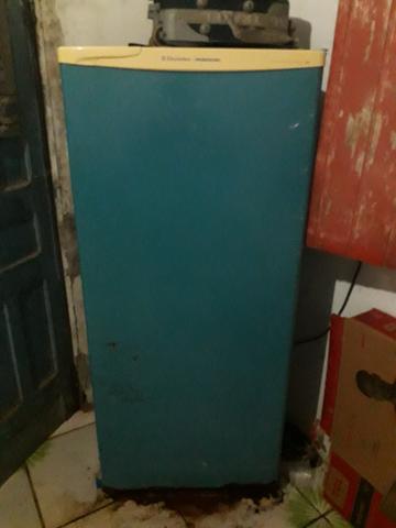 Vendo essa geladeira - Foto 2