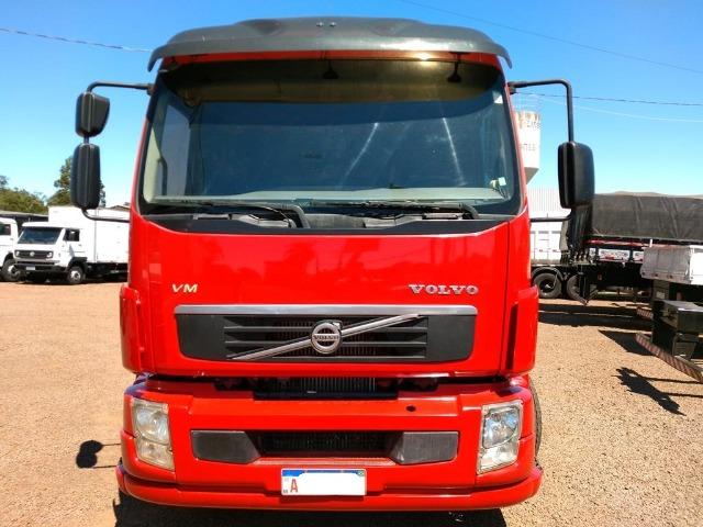 Volvo Vm 260 4 eixo - Foto 15