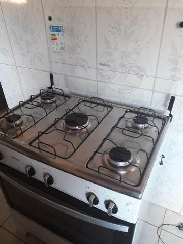 Fogão 5 bocas , com 6 meses de uso, forno usado apenas 2 vezes - Foto 3