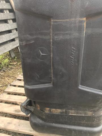 Tanque de combustível 300 litros original Mercedes Bens - Foto 2