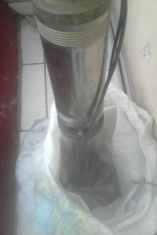 Vendo uma bomba submersa 1cv 200 - Foto 3