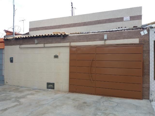 Vende-se casa bem localizada