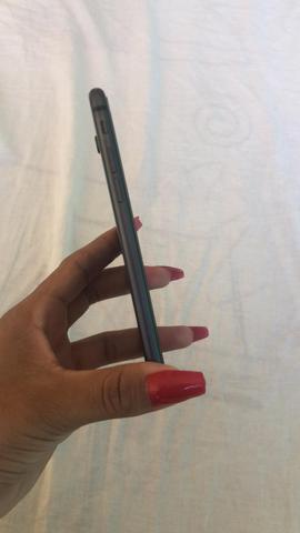 Vendo iPhone 8 64gb com carregador valor 1800,00