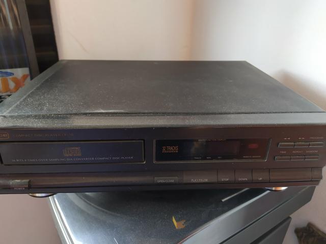 CD player cce