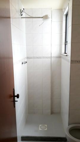 Aluga Aptº 2/4 com garagem de frente na Vila da Penha - Foto 13