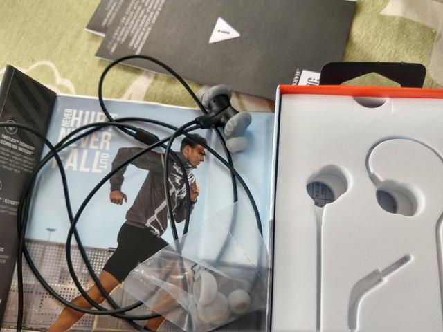 Fone de Ouvido - JBL ENDURANCE RUN (preto) - Foto 4