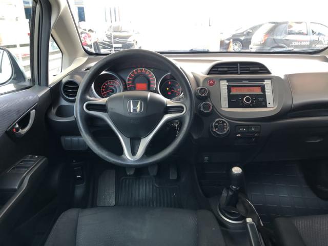 Honda Fit 1.4 DX Flex 12/13 completo, muito novo, só DF. - Foto 7