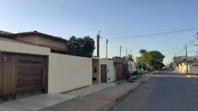 Vende-se casa no bairro Asa Sul, em Irecê - Foto 2