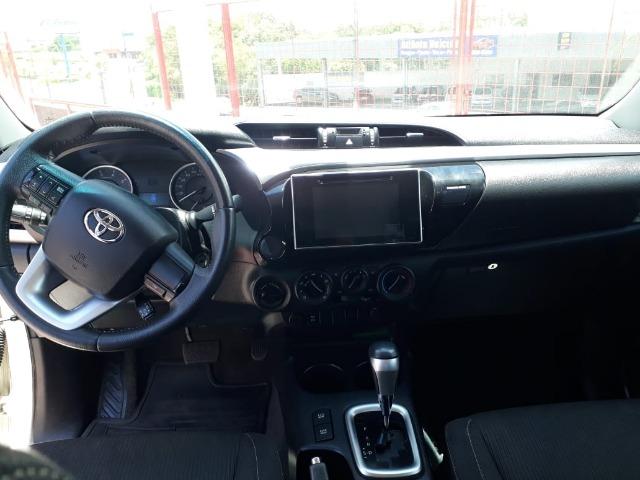 Toyota Hilux 2017 Ipva 2019 mais Trnasferencia Grtis - Foto 2