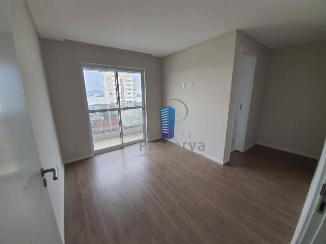Apto dois quartos sendo uma suíte e ampla sacada - São Judas - itajaí - SC - Foto 8