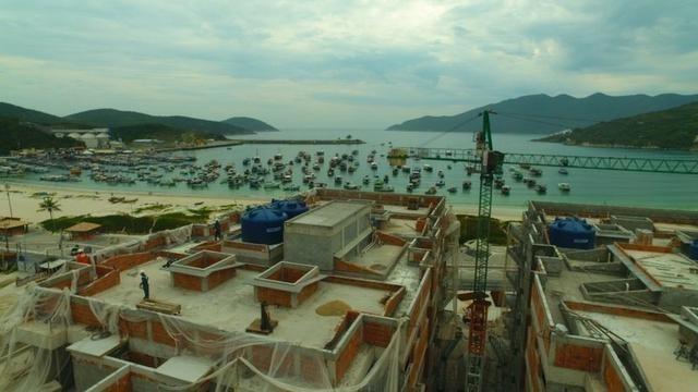 Frente ao mar 02 e 03 Qts 03 suítes e coberturas com piscina Arraial do Cabo - Foto 4