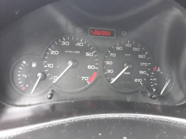 Peugeot 206 Gasolina 1.6 2004 - Foto 8