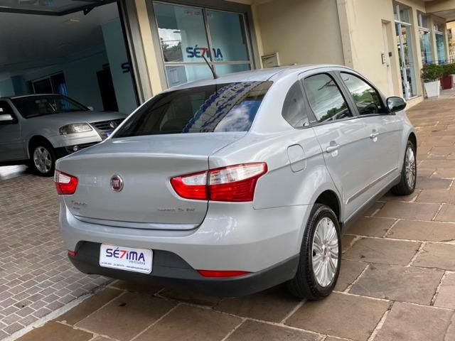 Grand Siena Essence 1.6 / 28.000 km - 2013 - Foto 4