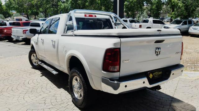 Dodge Ram Laramie 2012/2012 - 110.000km - 137.900,00 - Foto 8