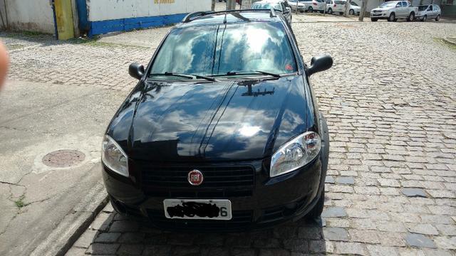 Fiat Strada Working 1.4 CD 2012 cor preta