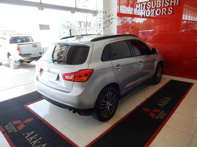 Vendo Mitsubishi ASX com apenas 32 mil km rodados carro impecável - Foto 8