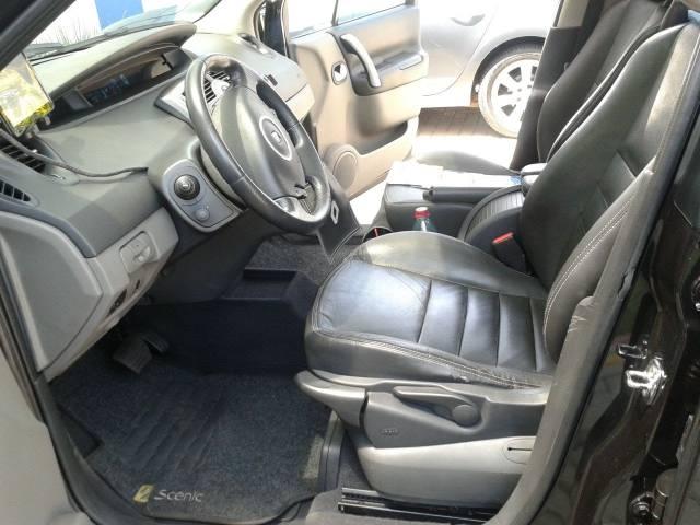 RENAULT GRAND SCÉNIC2.0 DYNAMIQUE 16V GASOLINA 4P AUTOMÁTICO
- Foto 3