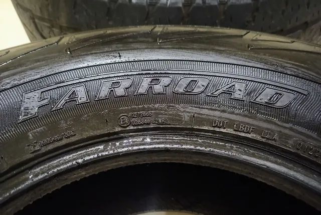 02 pneus aro 16" Farroad 265-70 com 40% de vida  - Foto 6