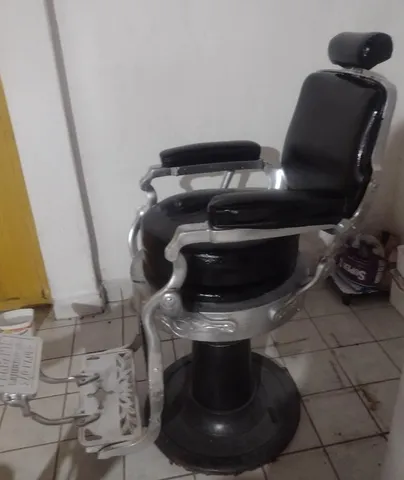 Cadeira de barbearia Ferrante. No estado. Não pode ser enviada pelo  correio.