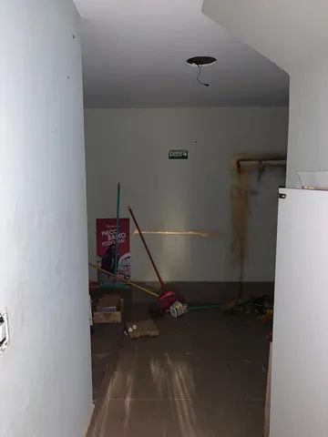 Ponto comercial/Loja/Box para aluguel com 200 metros quadrados em Santa Lúcia - Vitória - 