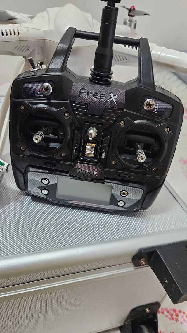 Vendo Drone Free X Original contendo todos os componentes originais. - Foto 2