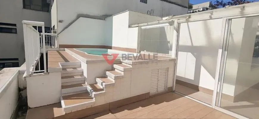 Cobertura de Luxo em Ipanema: 3 Suítes, 270m²