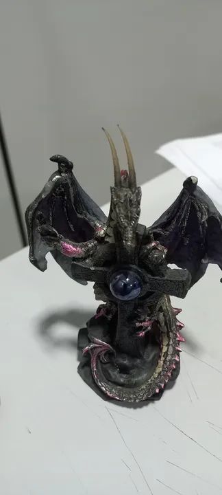 Dragão com Espada. - Foto 2