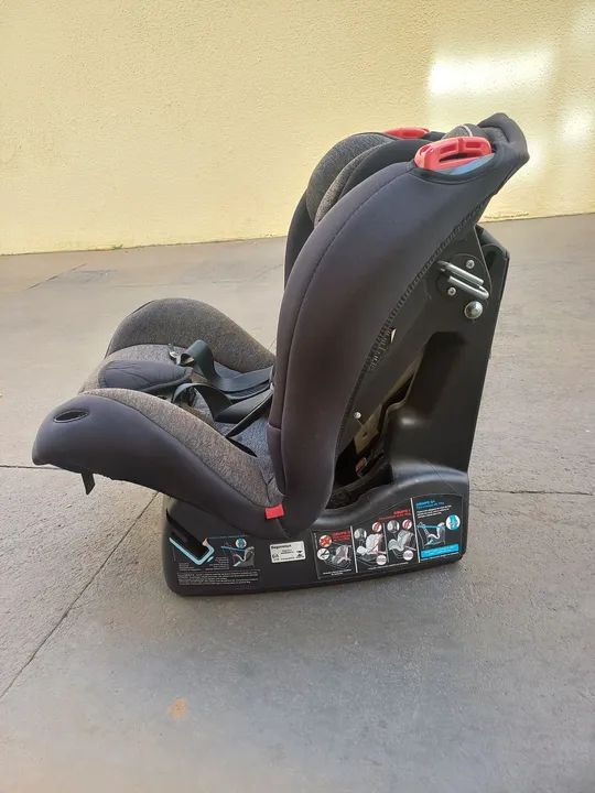 Cadeira para auto. 0 a 25kg.