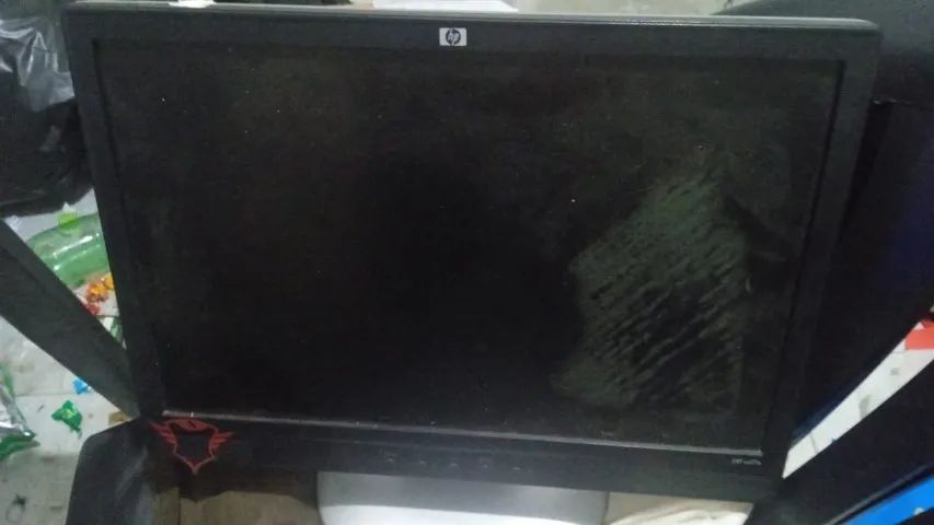 Monitor para Pc. Com mancha na tela.