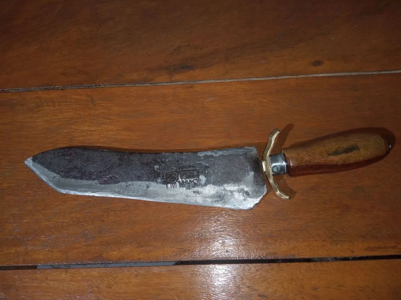Faca artesanal rústica 