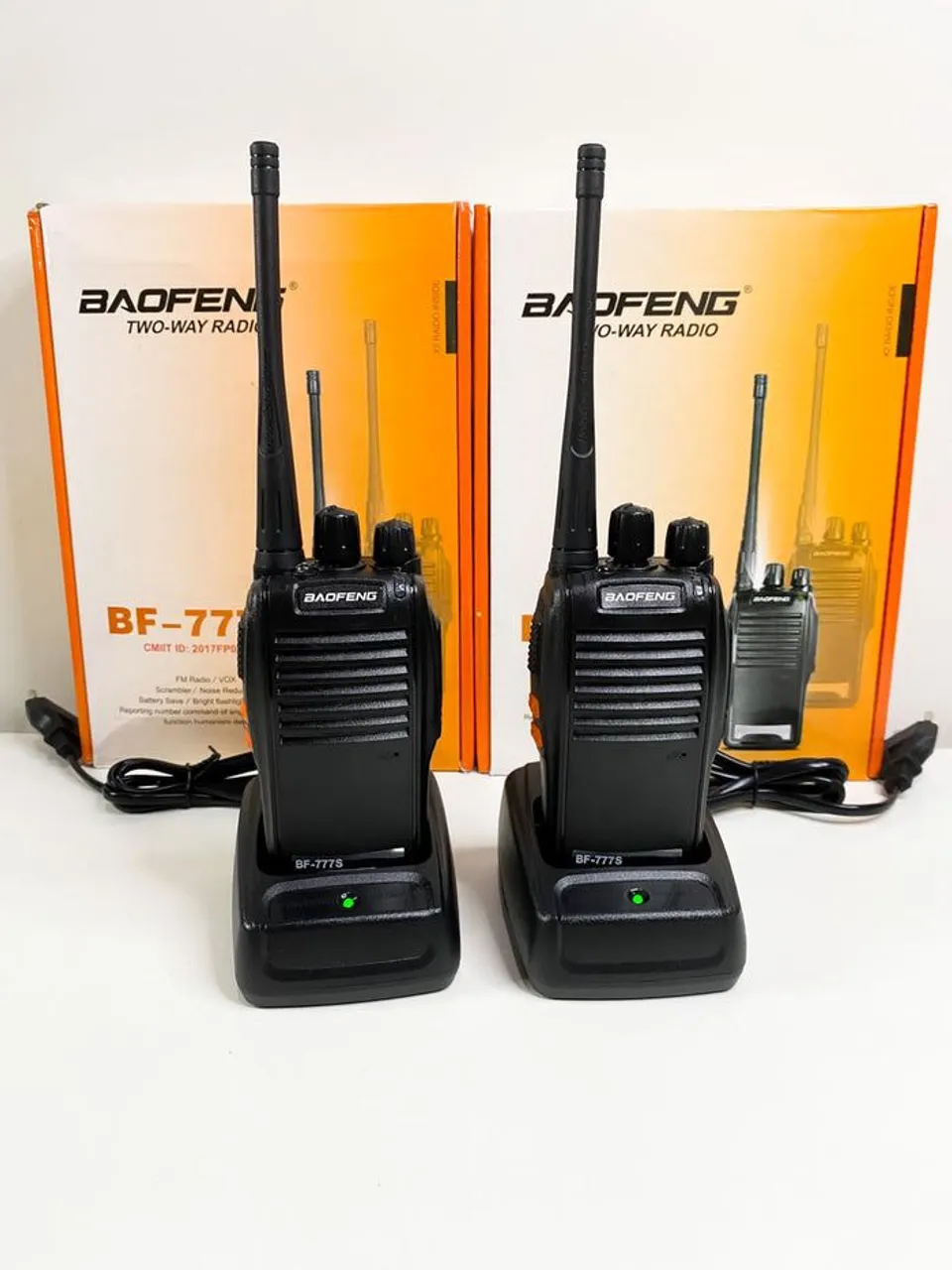 Rádio comunicador baofeng par